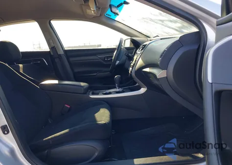 2015 Nissan Altima 2.5 S из США, поврежденный, VIN 1N4AL3AP6FC572731